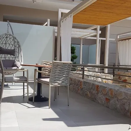 Feriested Stork Design Epidaurus