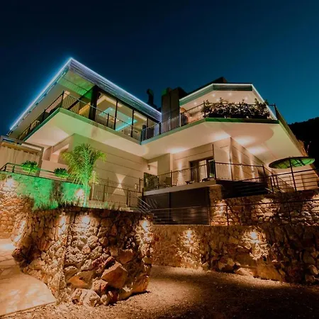 Resort Stork Design *