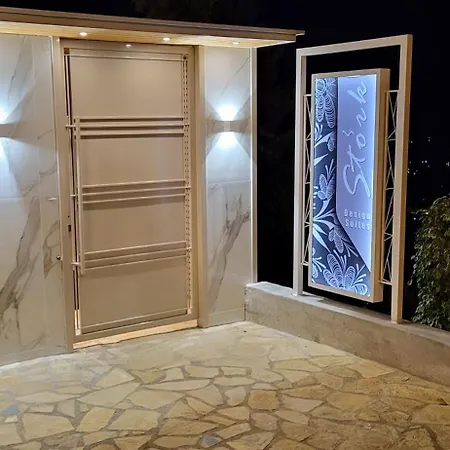 Resort Stork Design *