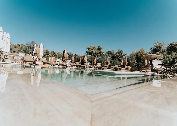 Stork Design Resort *